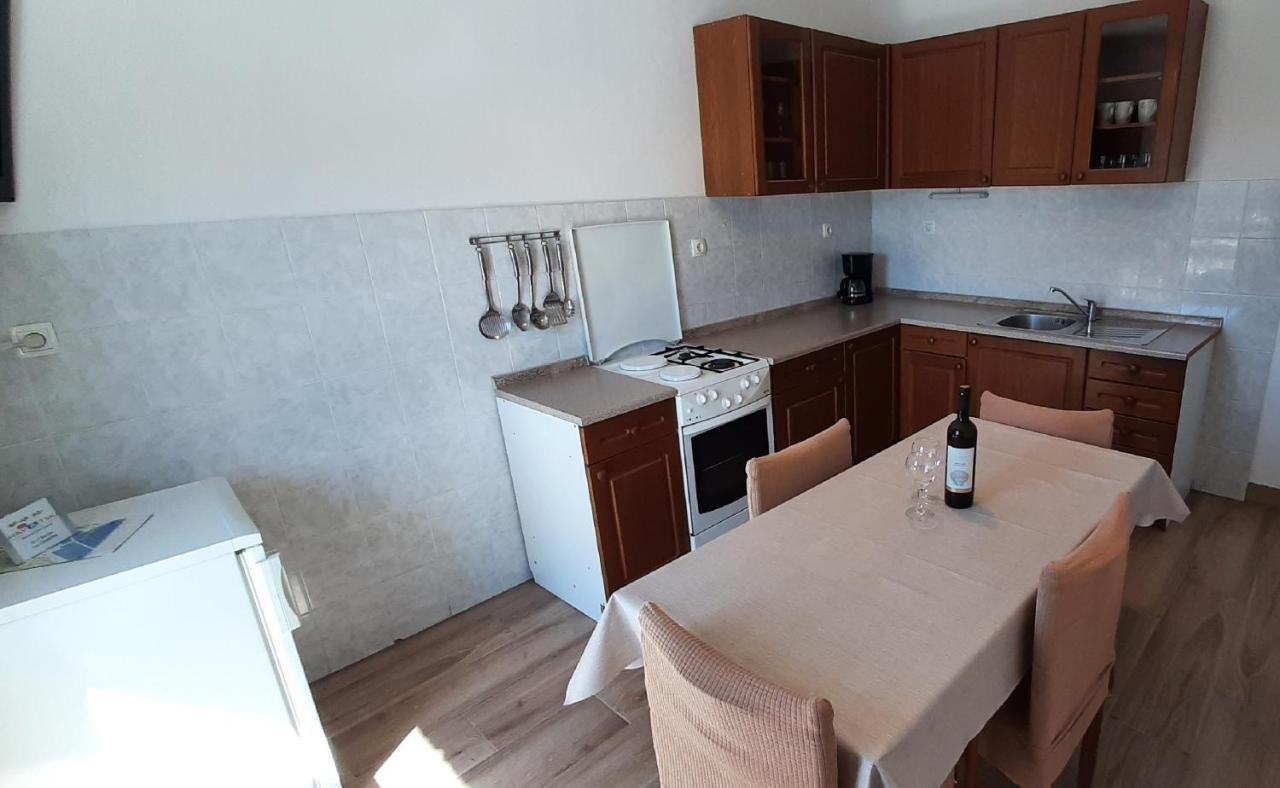 Apartment Classic Zrnovo Экстерьер фото